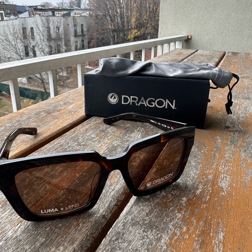 NWT Dragon Alliance Tarran women’s outdoor sunglasses